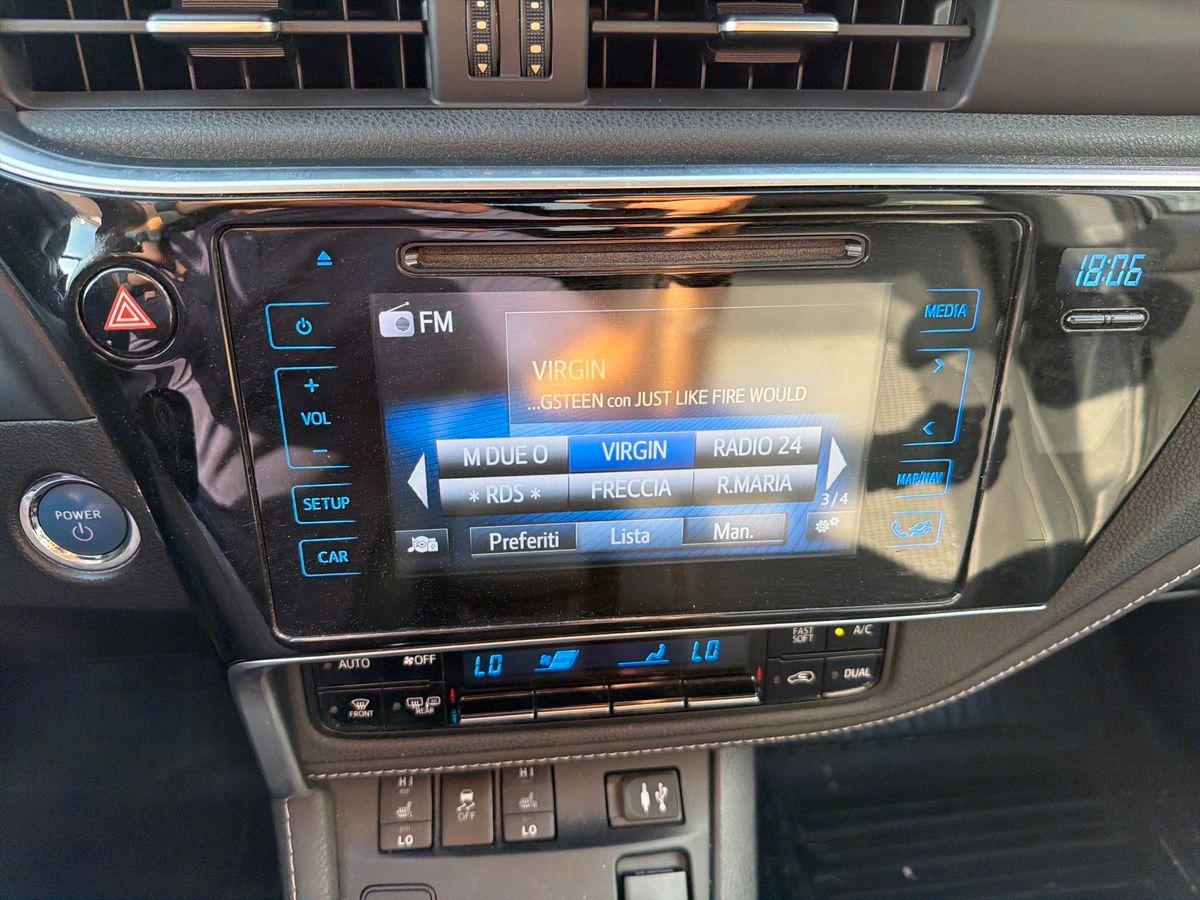 TOYOTA Auris Touring Sports 1.8h Lounge cvt