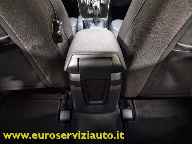 VOLVO V40 Cross Country D2 Geartronic Business
