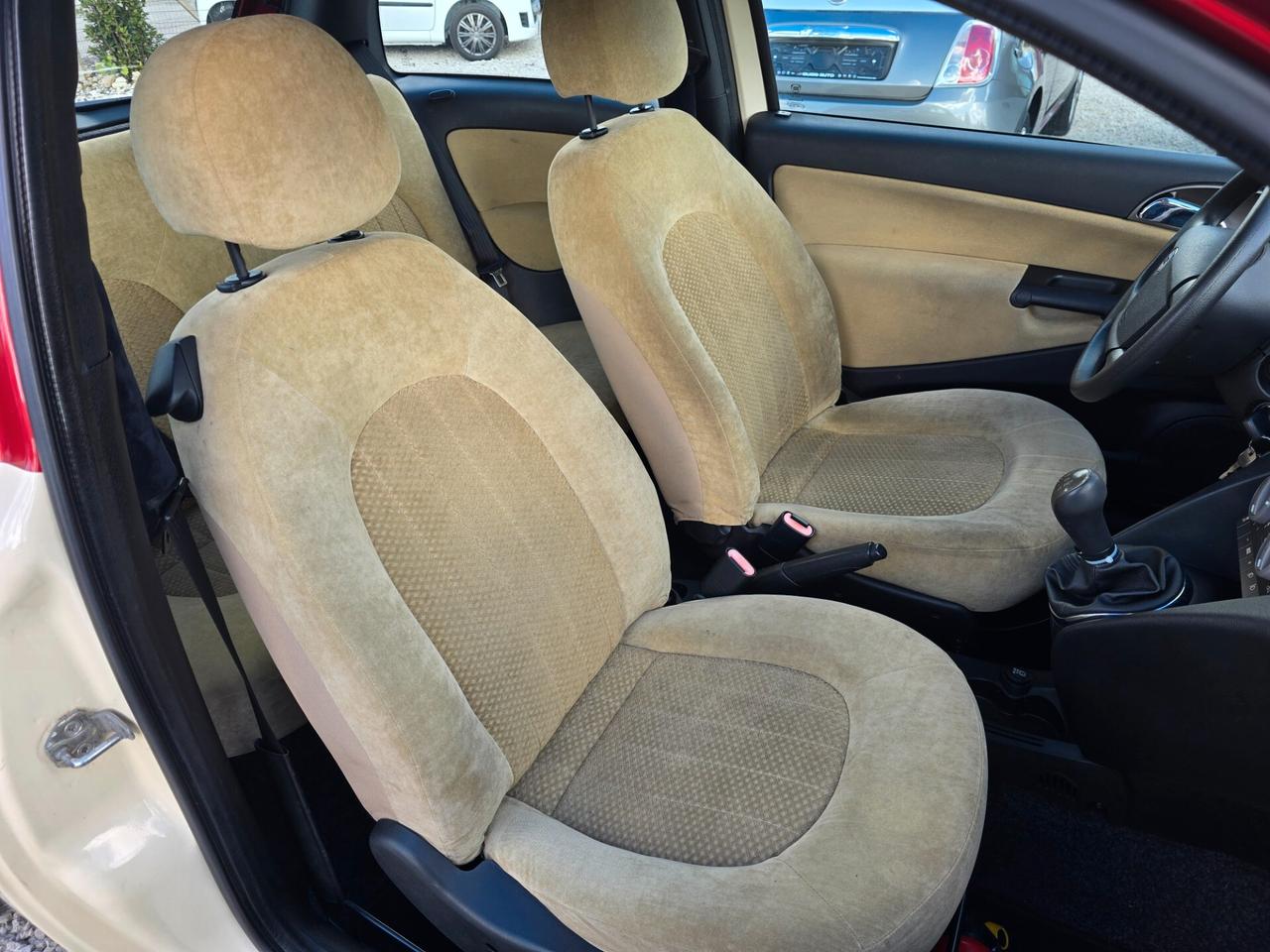 Lancia Ypsilon 1.3 MJT 75 CV Argento