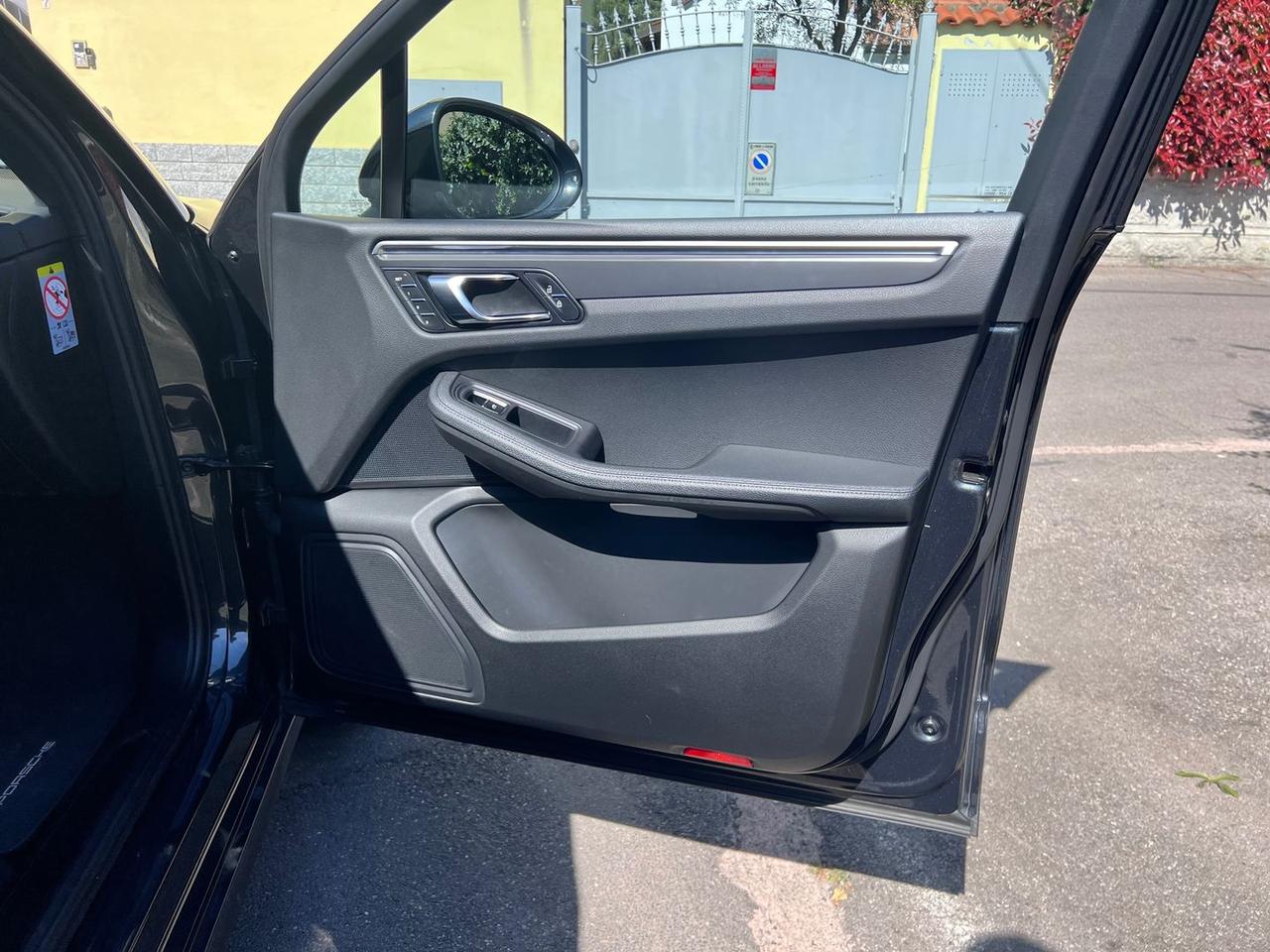 Porsche Macan 2.0 #10291