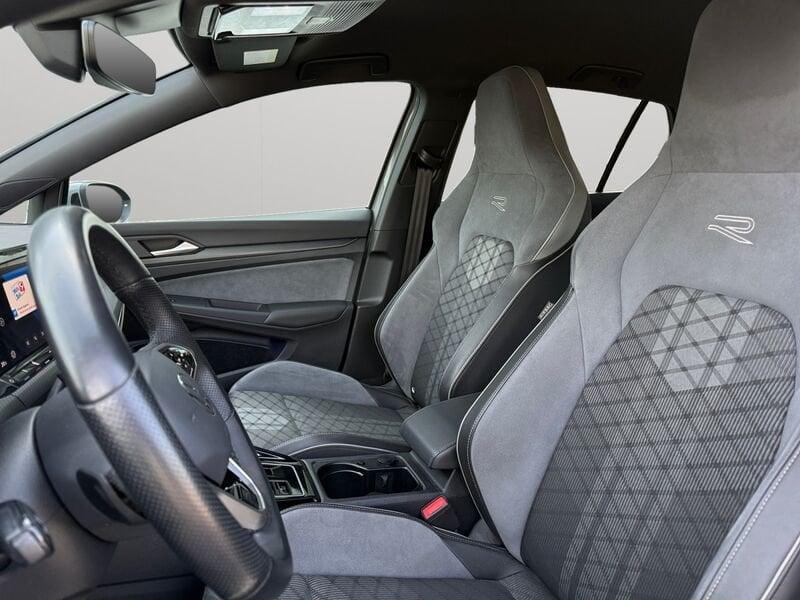 Volkswagen Golf 8 1.5 ETSI EVO ACT R-LINE DSG 130 C
