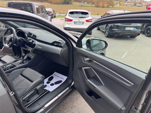 AUDI Q3 SPB 35 TDI Stronic Identity Black S-line SPORTBACK