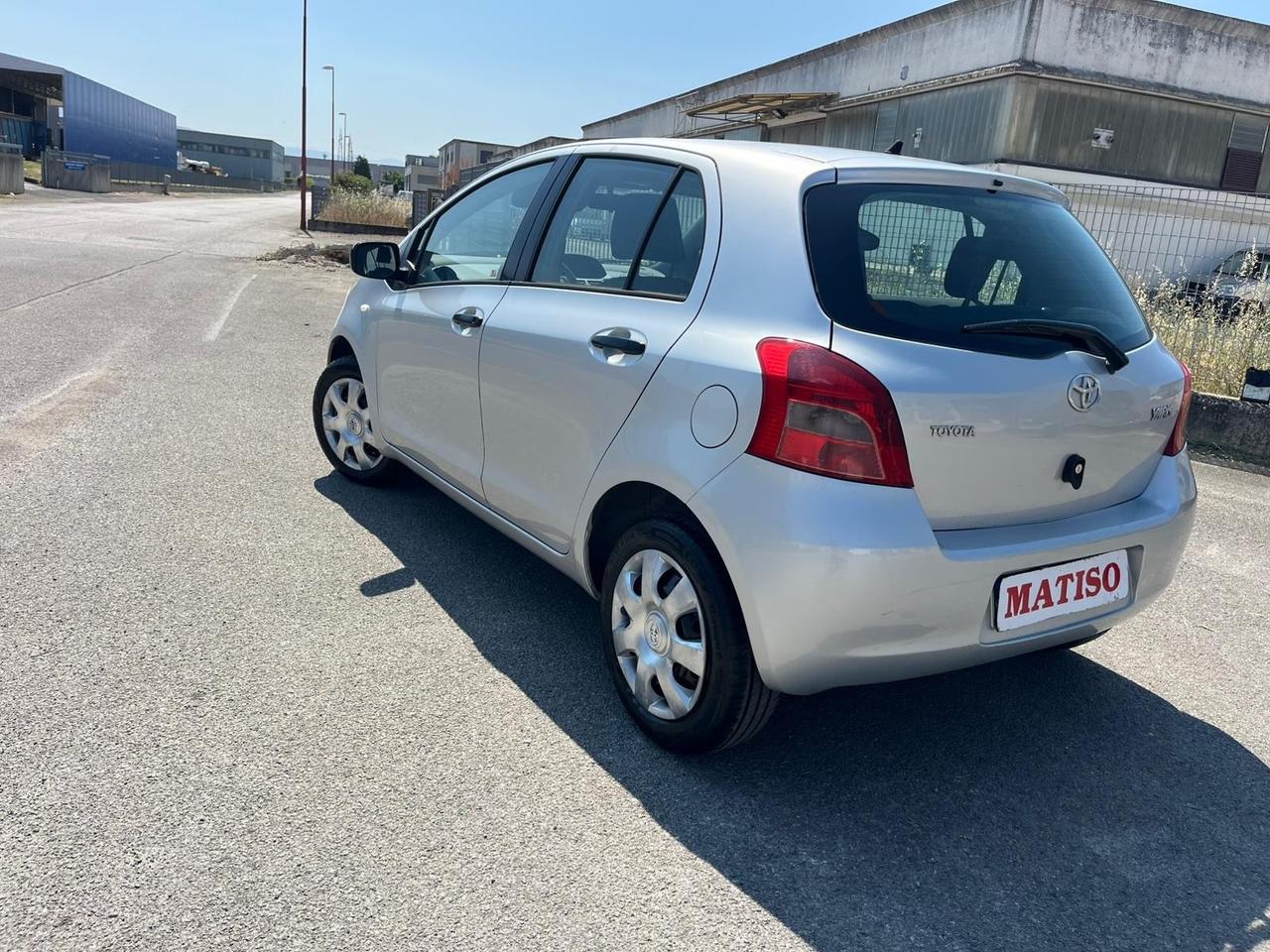 Toyota Yaris 1.0 5 porte Now