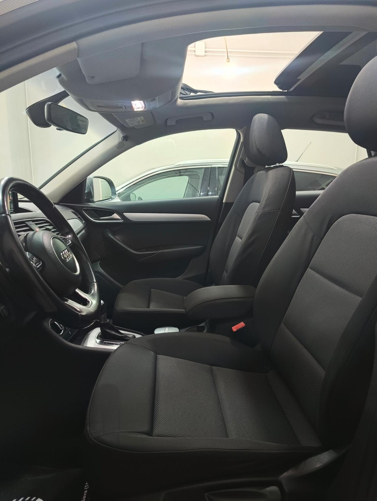 Audi Q3 2.0 TDI 150 CV S tronic