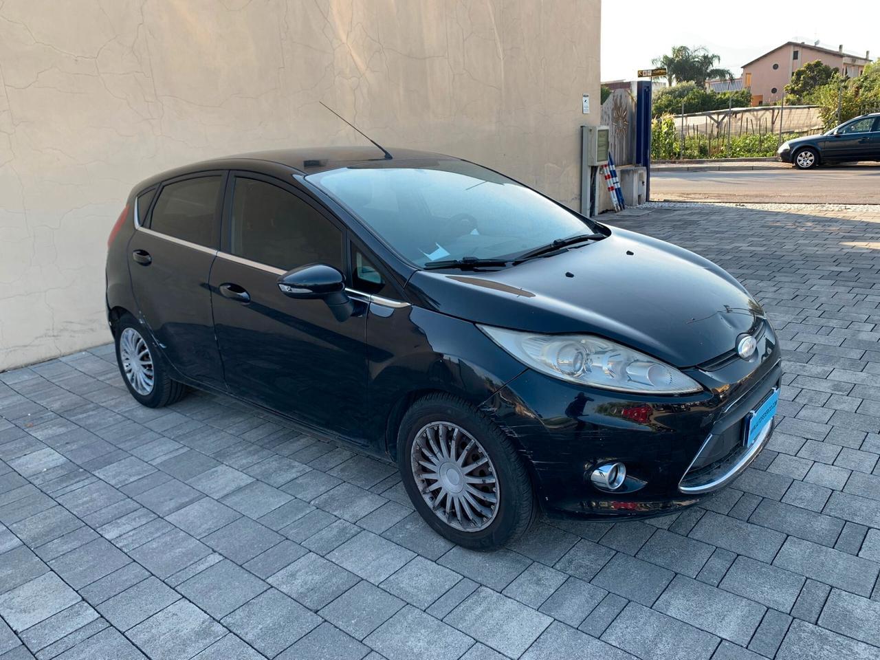 Ford Fiesta 1.4 Tdci 68cv 5 porte Titanium