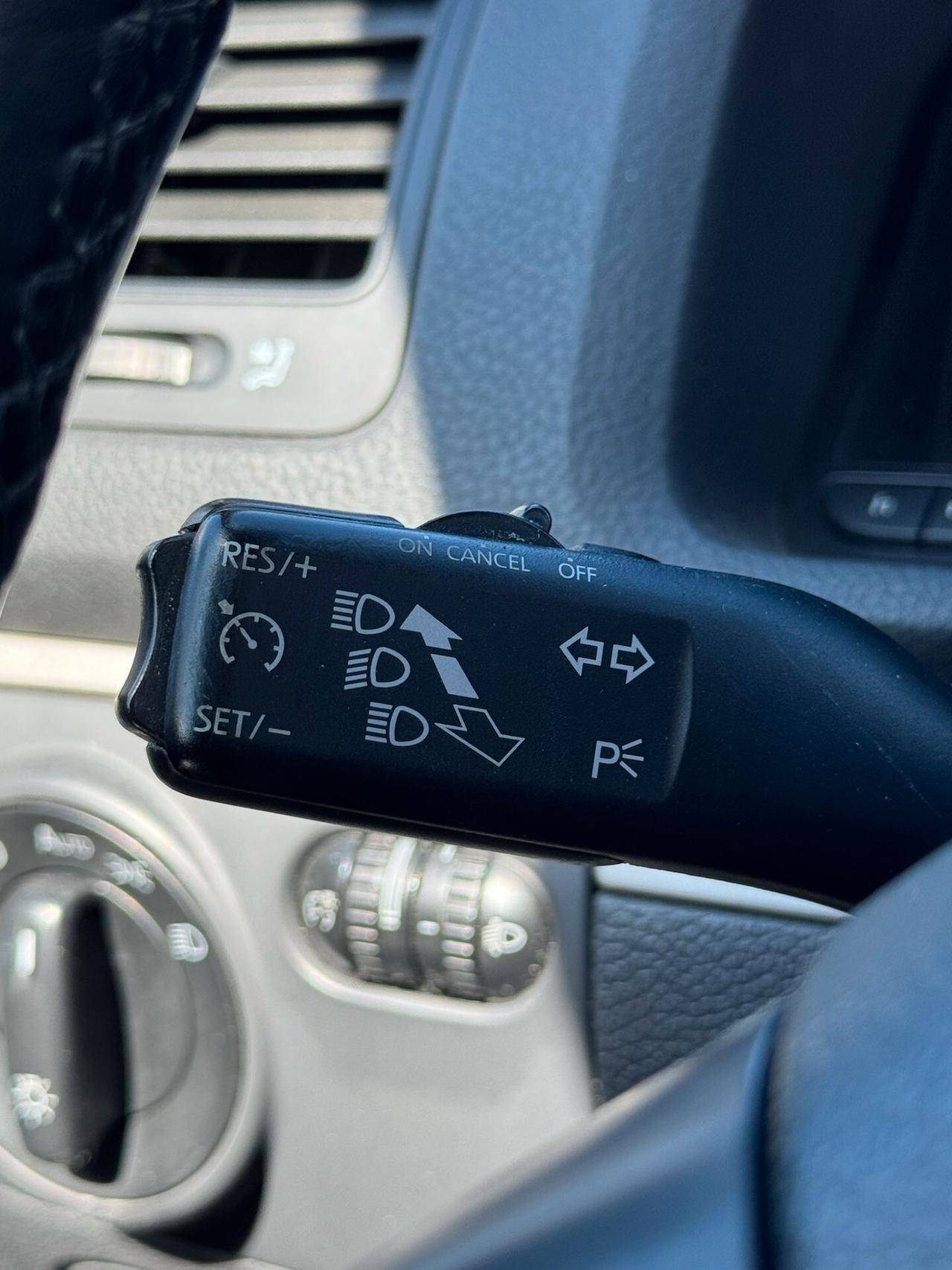 Volkswagen Golf 1.4 16V TSI 5p. DSG 7G x neopatentati