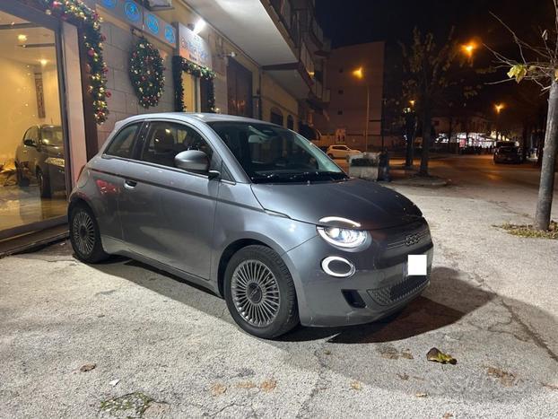 FIAT 500 Berlina 42 kWh Full led LA PRIMA