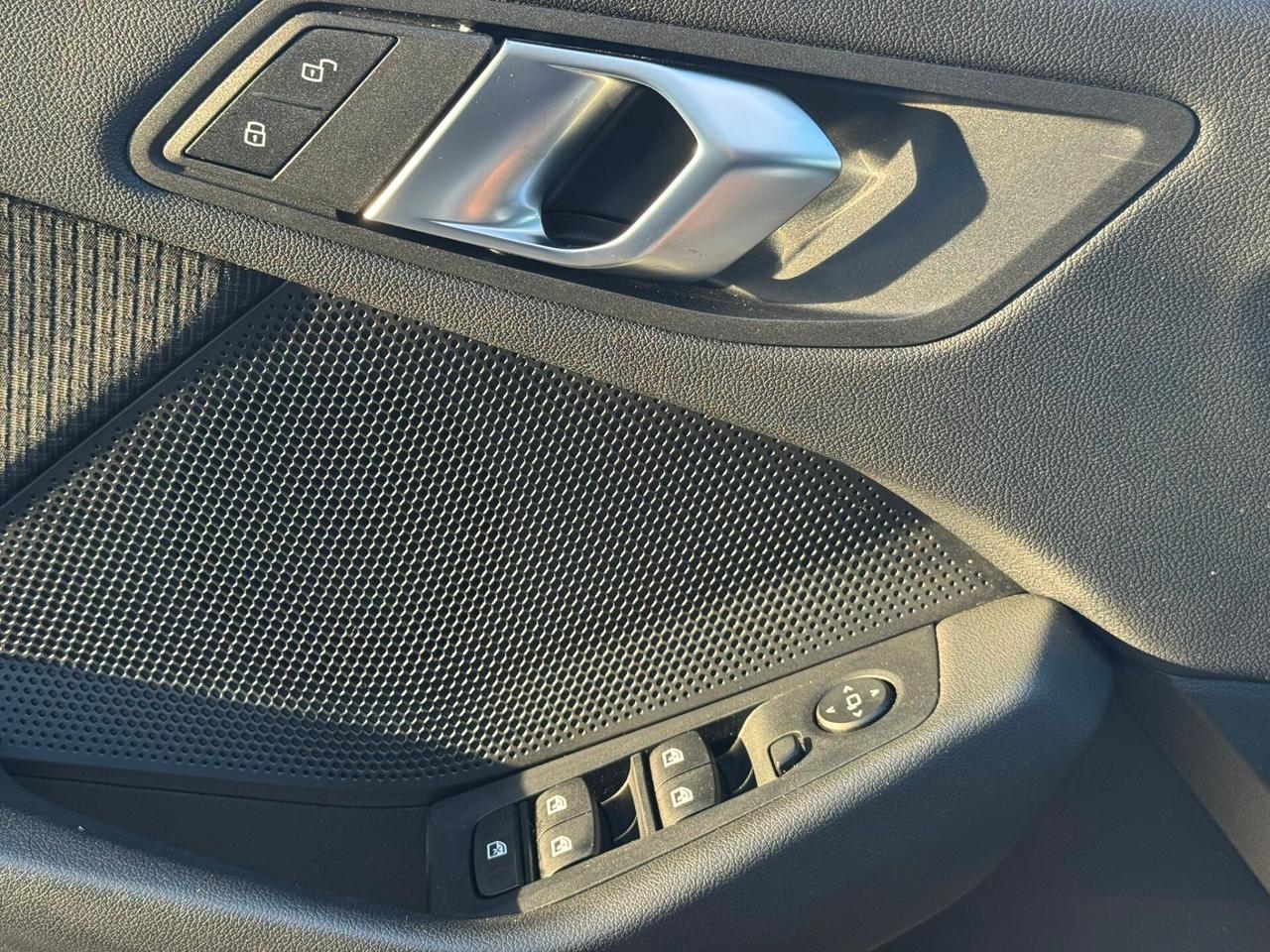 Bmw 116 116d 5p. Business Advantage