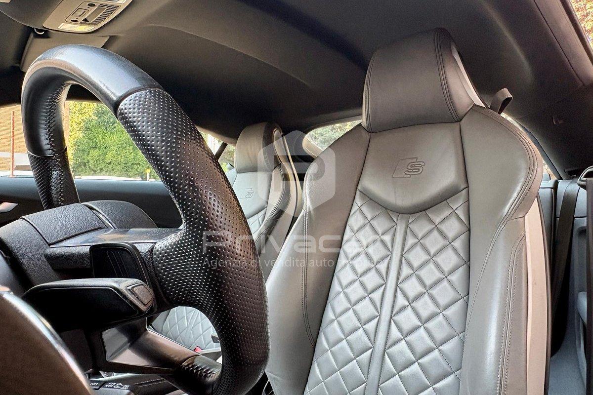 AUDI TT Coupé 2.0 TFSI quattro S tronic S line