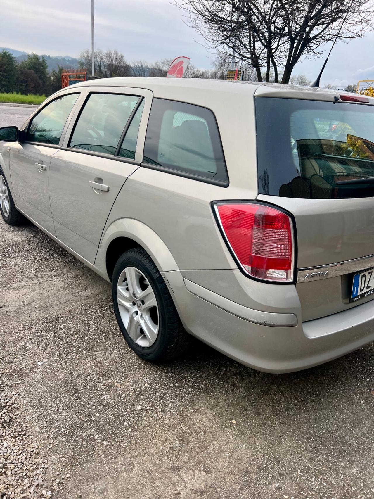 Opel Astra 1.7 CDTI 125CV 5 porte Cosmo
