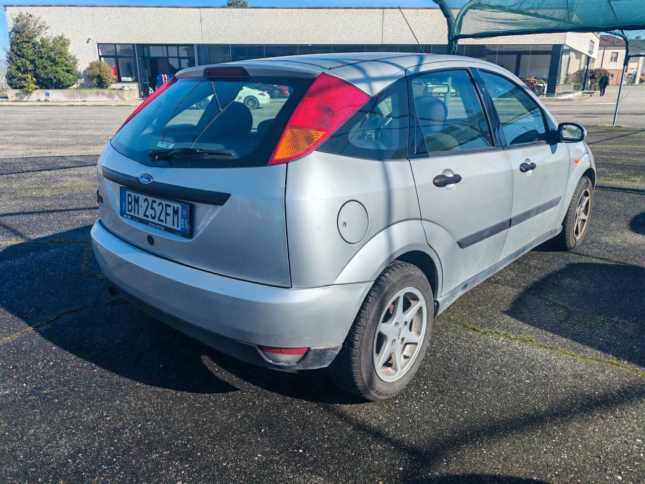 Ford Focus 1.6i 16V cat 5p.