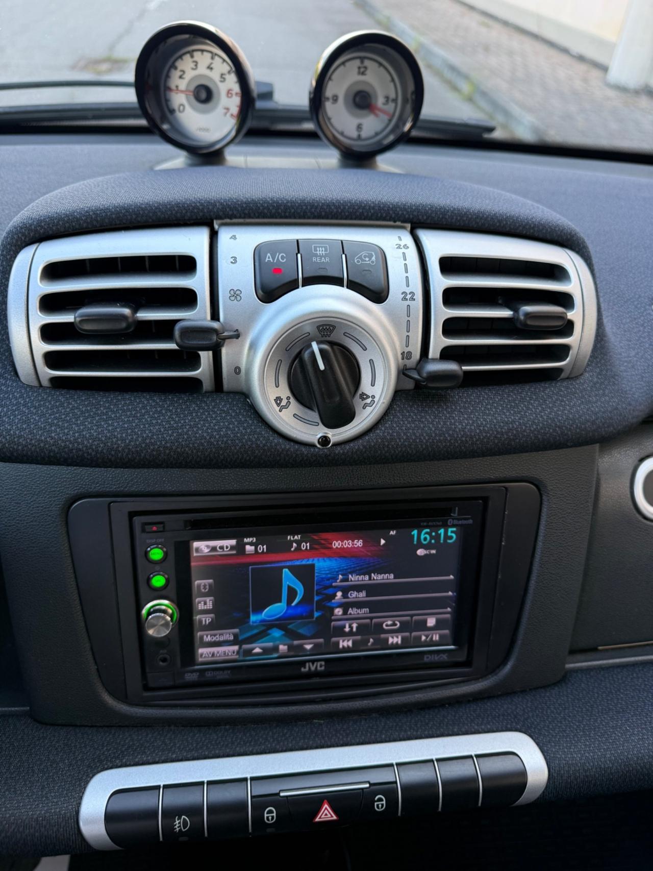 Smart ForTwo 1000 52 kW MHD coupé pulse