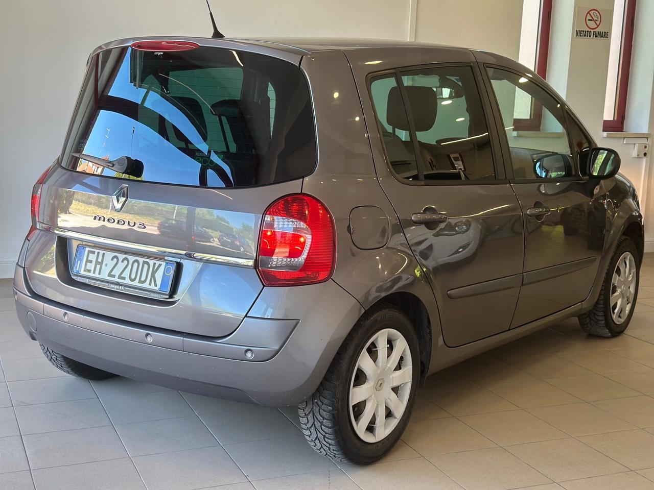 Renault Modus 1.2 16V Live GPL