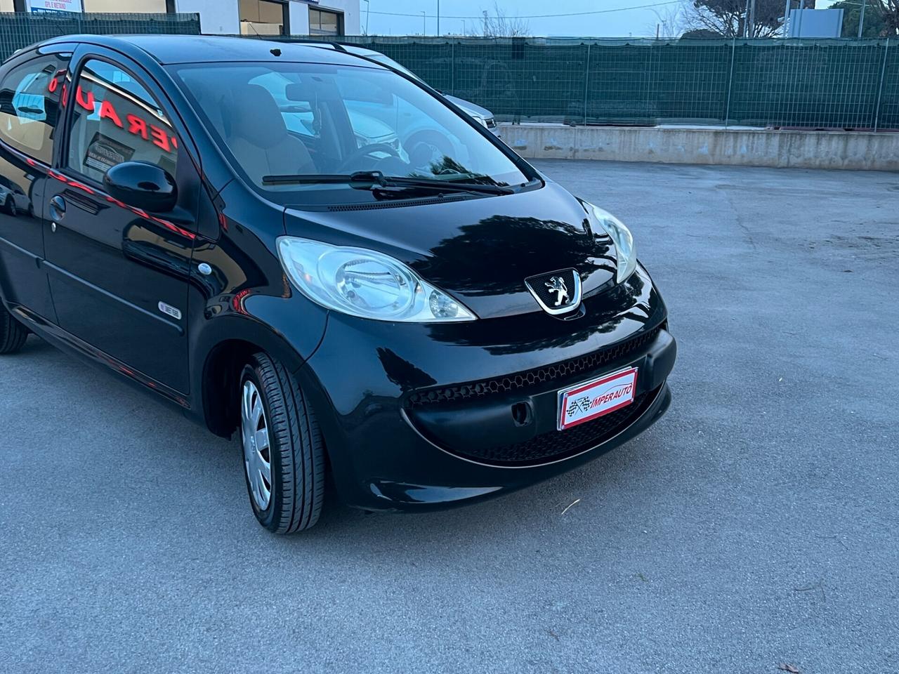 Peugeot 107 1.0 5p. Sweet Years TAGLIANDATA