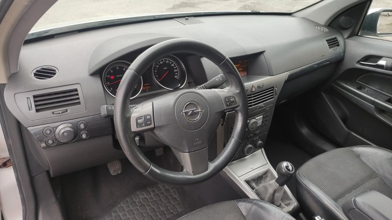 Opel Astra 1.6 16V Twinport Station Wagon NEOPATENTATI - 2005