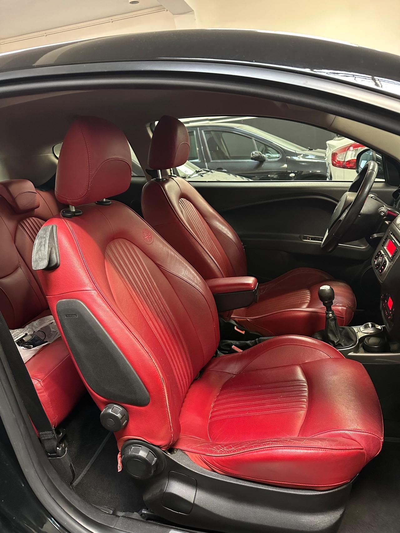 Alfa Romeo MiTo 1.4 T 155 CV Distinctive Sport Pack