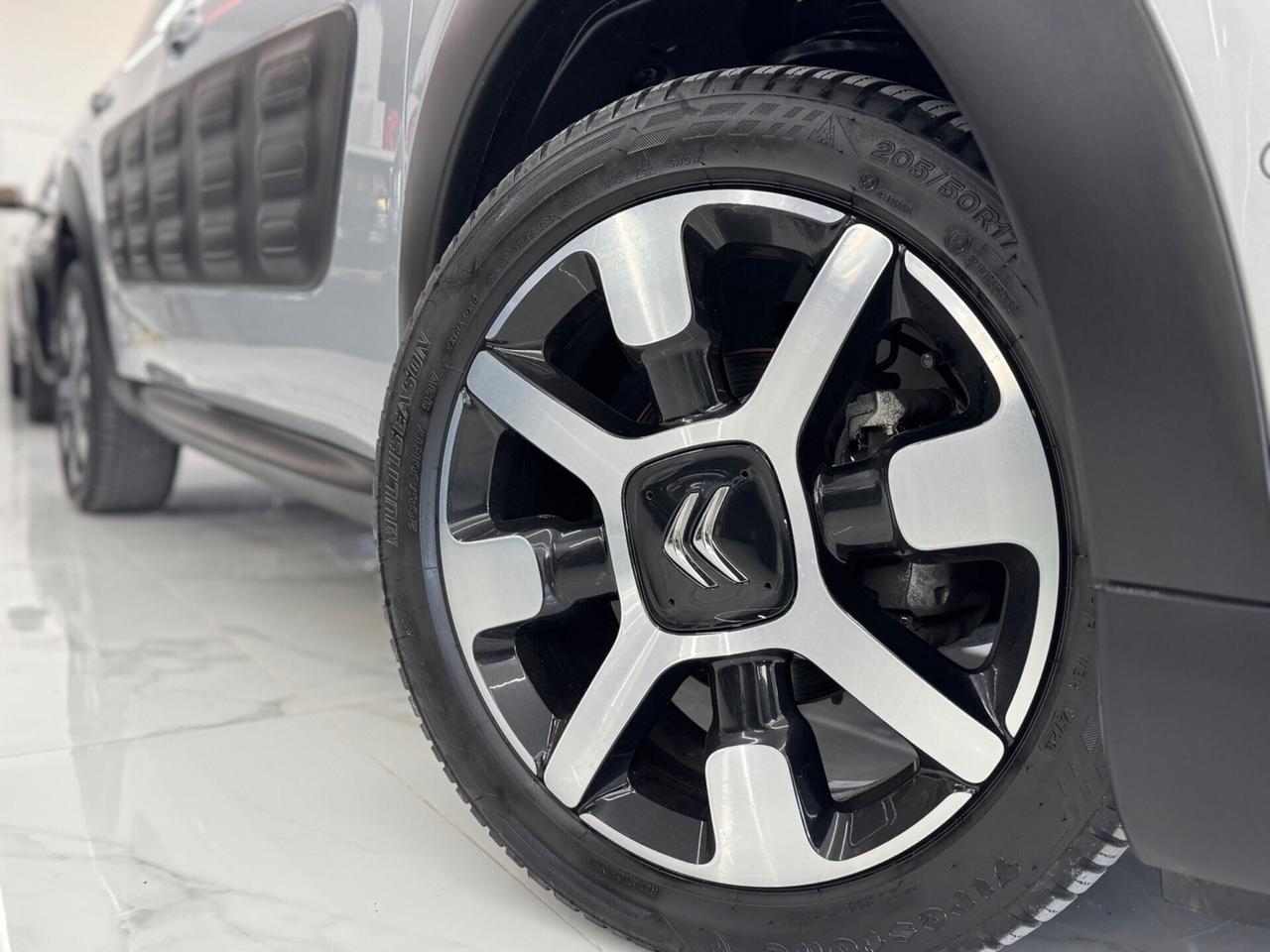 Citroen C4 Cactus 1.6 100Cv ETG6 Shine Full Opt