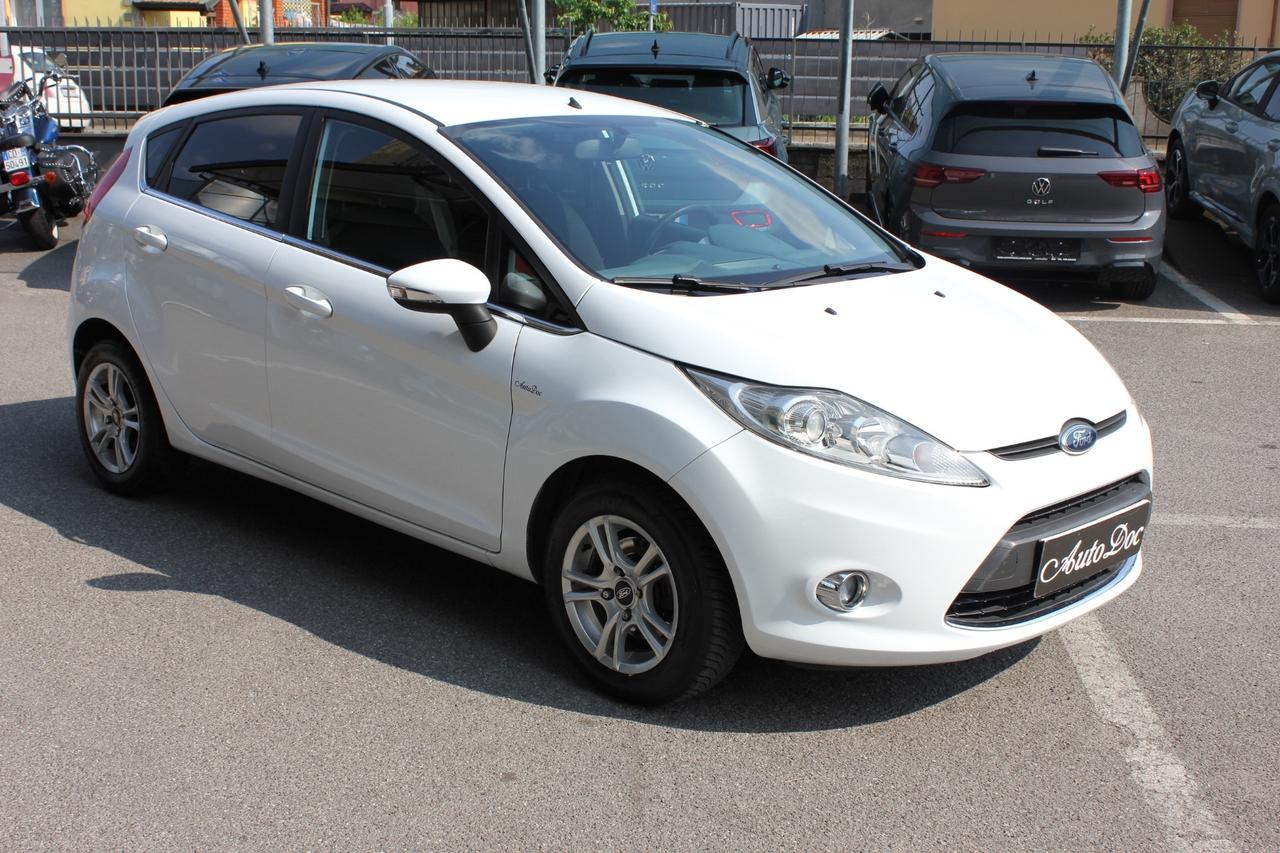 Ford Fiesta 1.4 TDCI 68CV 5 PORTE TITANIUM DISTRIBUZIONE FATTA