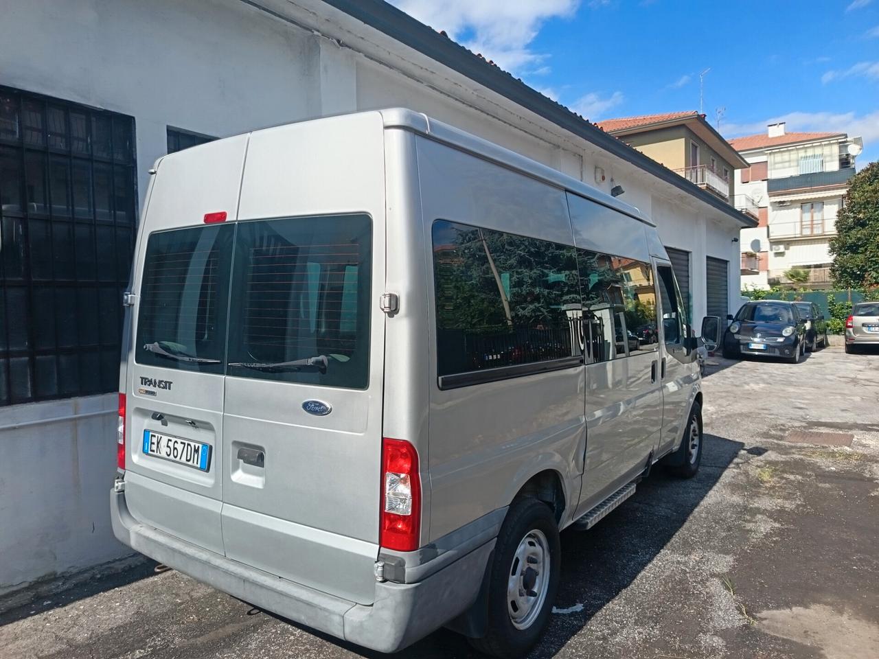 Ford Transit/Tourneo/Bus 9 posti 2.2