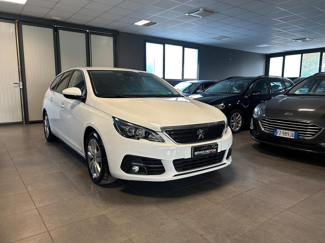 Peugeot 308 BlueHDi 130 S&S SW Allure