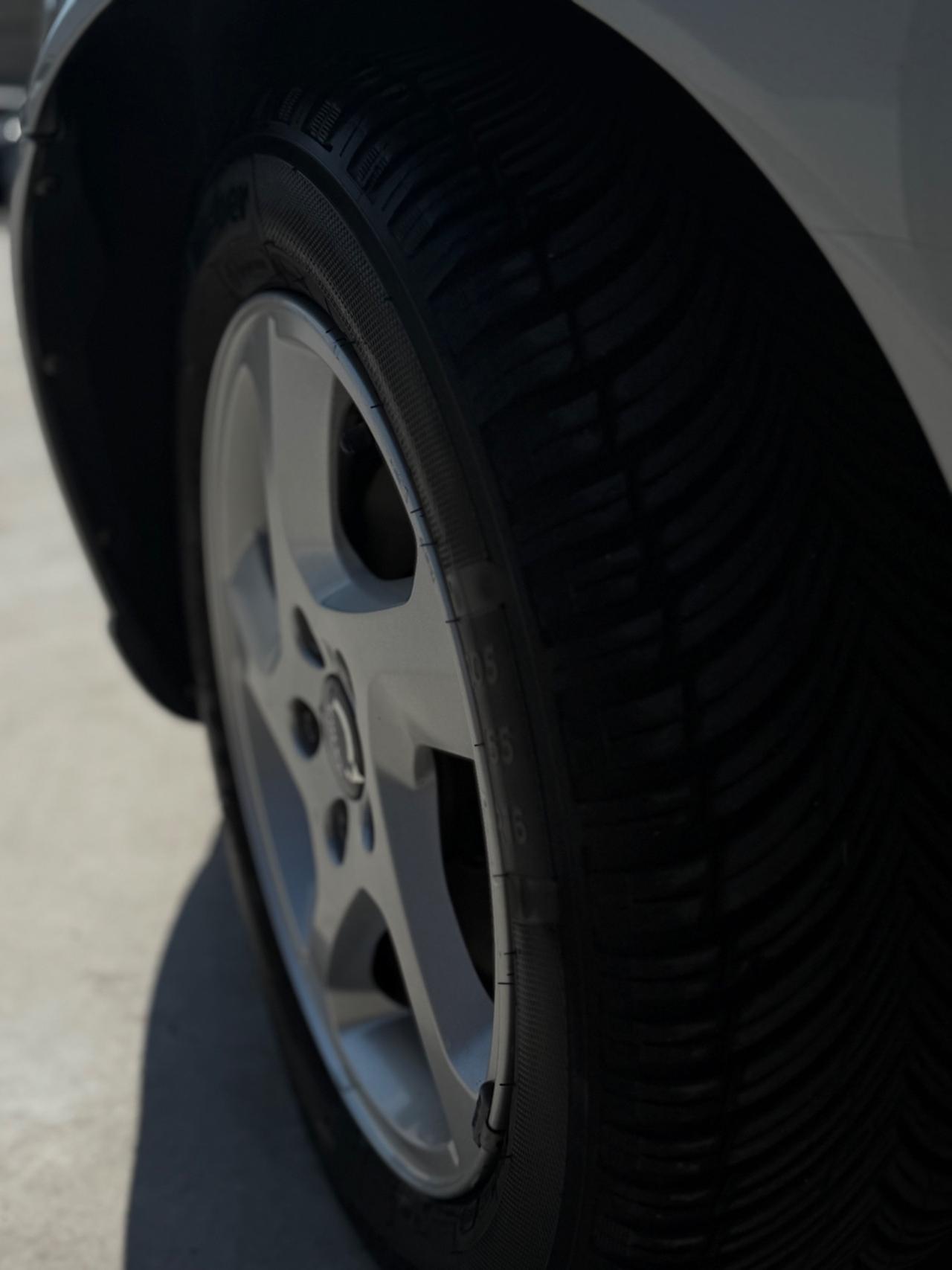 Volvo V50 D2 R-design