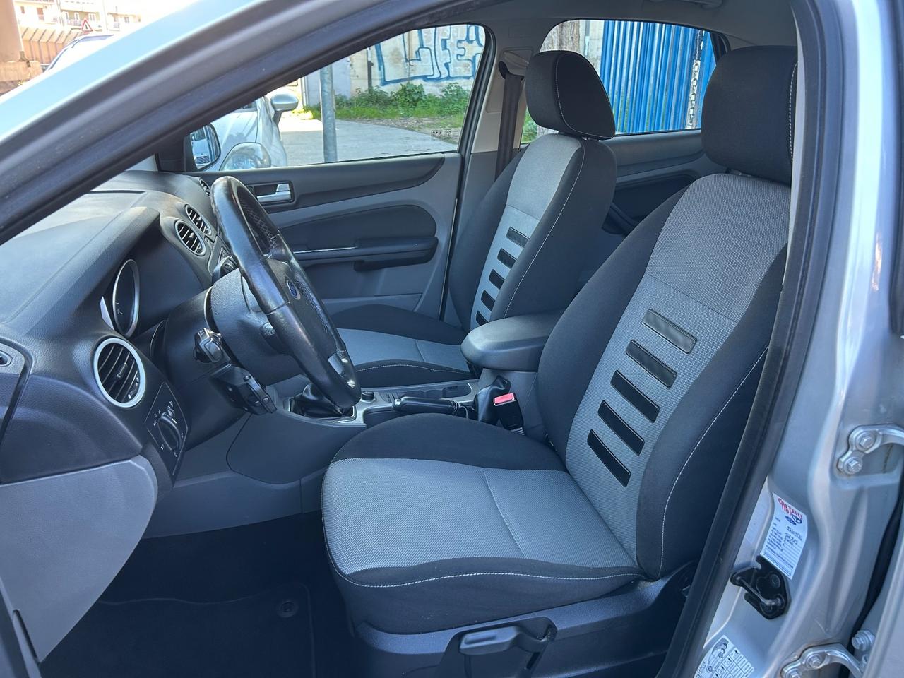 Ford Focus berlina 1.6 TDCi 110 cv 2010