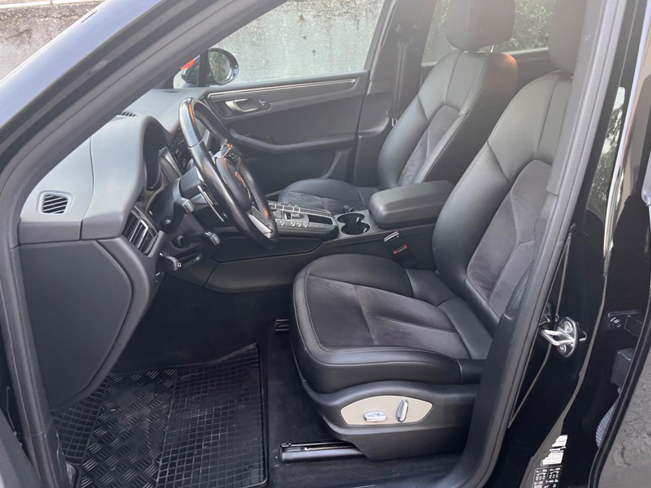 Porsche Macan 2.0 245Cv