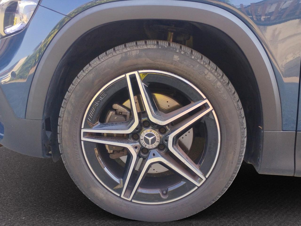 Mercedes GLB 200 d Premium 4MATIC..AMG.TELECAMERA.NAVI