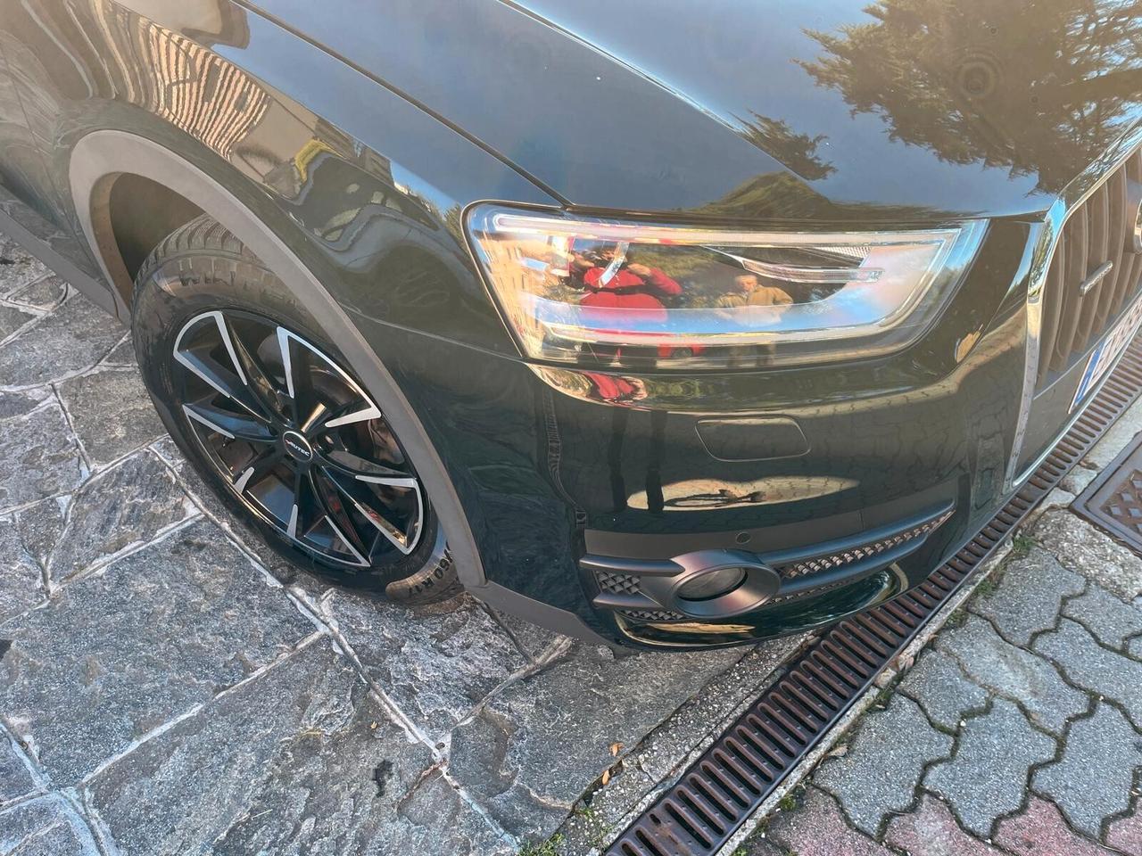 Audi Q3 2.0 TDI quattro Advanced S TRONIC - TETTO