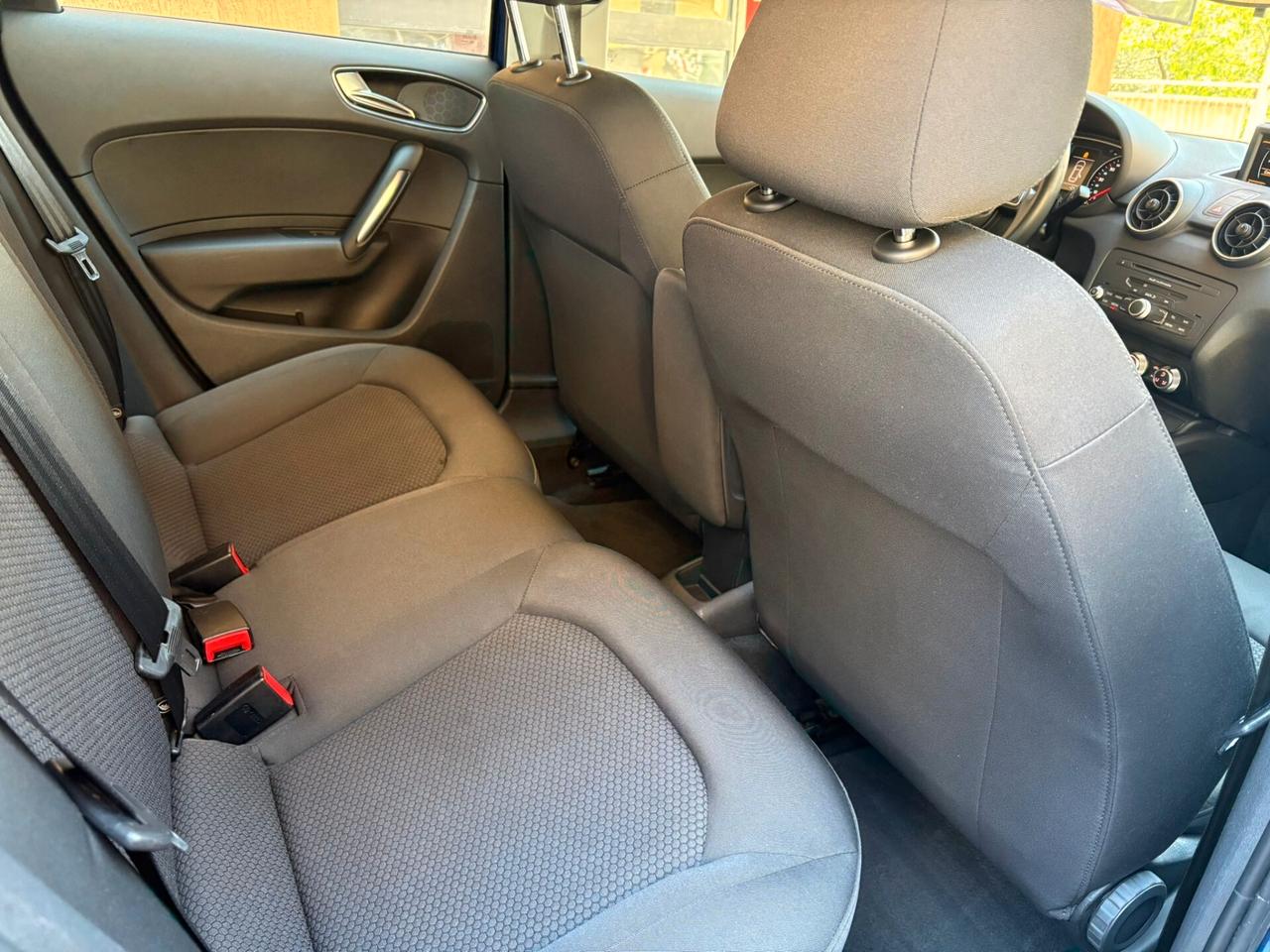 Audi A1 SPB 1.6 TDI S line edition