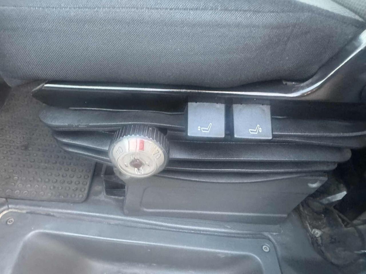 Iveco DAILY PATENTE C 3.0 DIESEL CABINATO