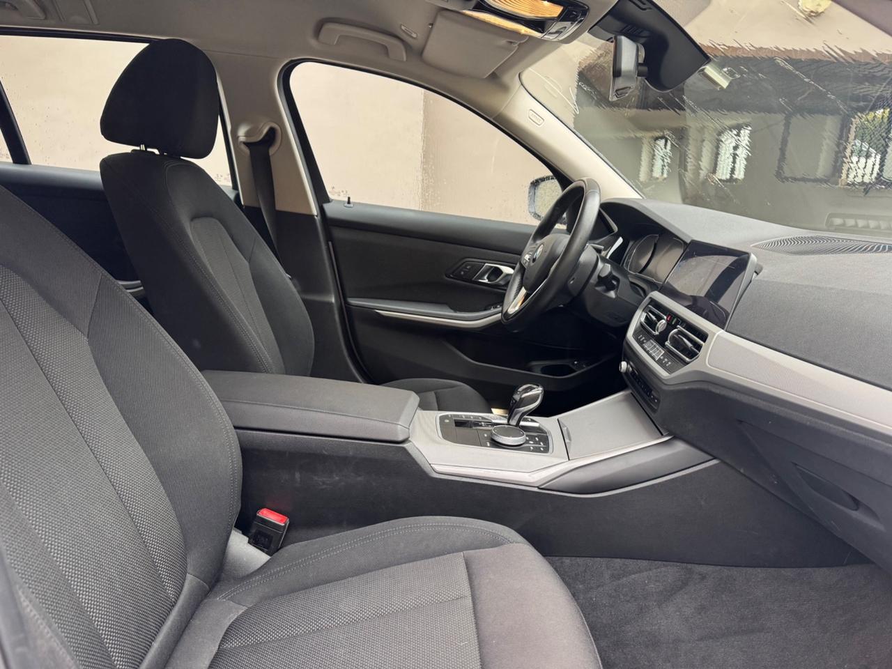 Bmw 330 330e xDrive Touring Business Advantage