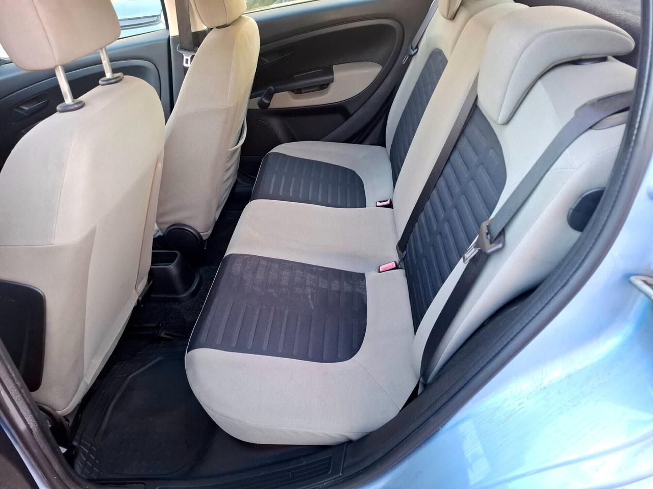 Grande Punto 1.3 MJT 75 CV 5 porte 105000km