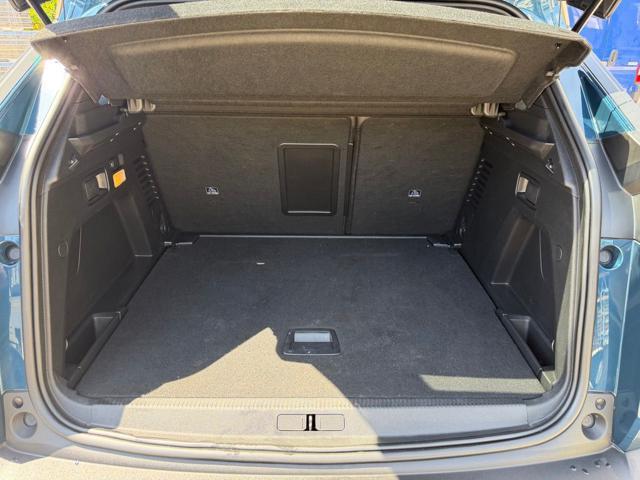 PEUGEOT 3008 BlueHDi 130 S&S EAT8 Allure Pack