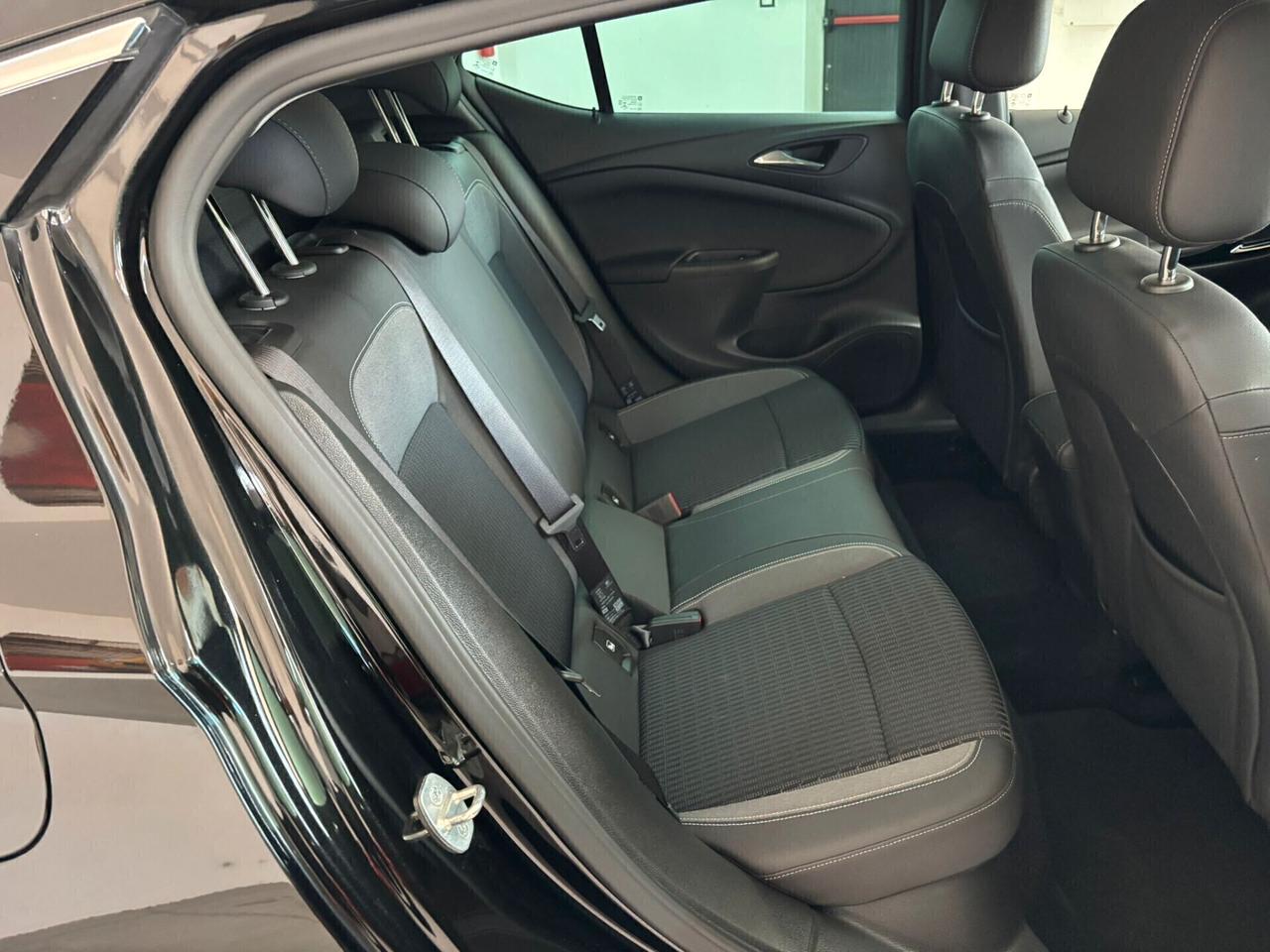 Opel Astra Berlina