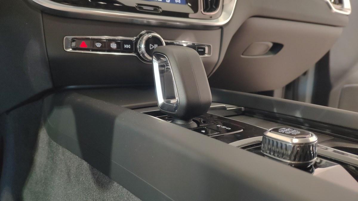 VOLVO V60 B4 Mild Hybrid Automatico Plus Dark