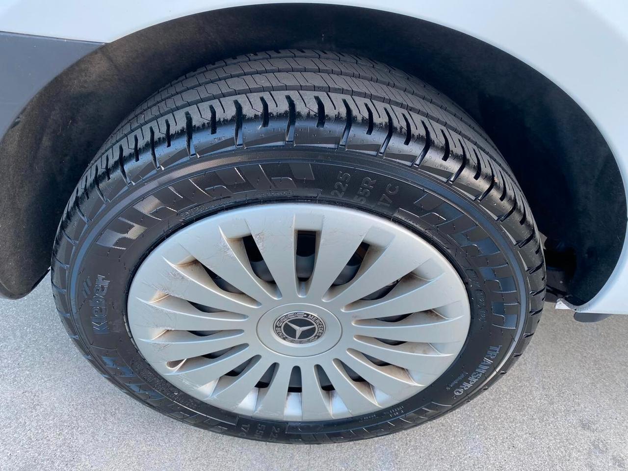 Mercedes-Benz Vito 6 POSTI 114 CDI Mixto Long 2022