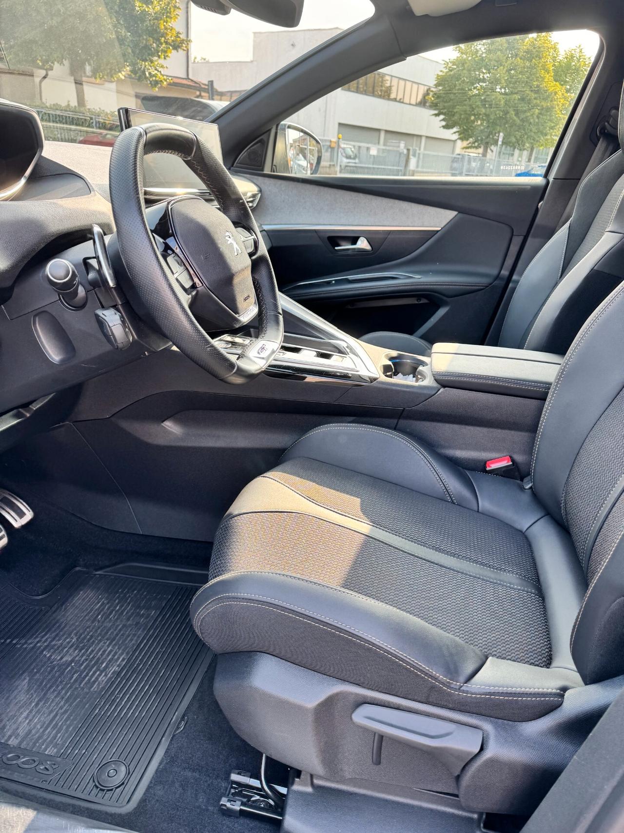 Peugeot 3008 BlueHDi 130 S&S EAT8 GT