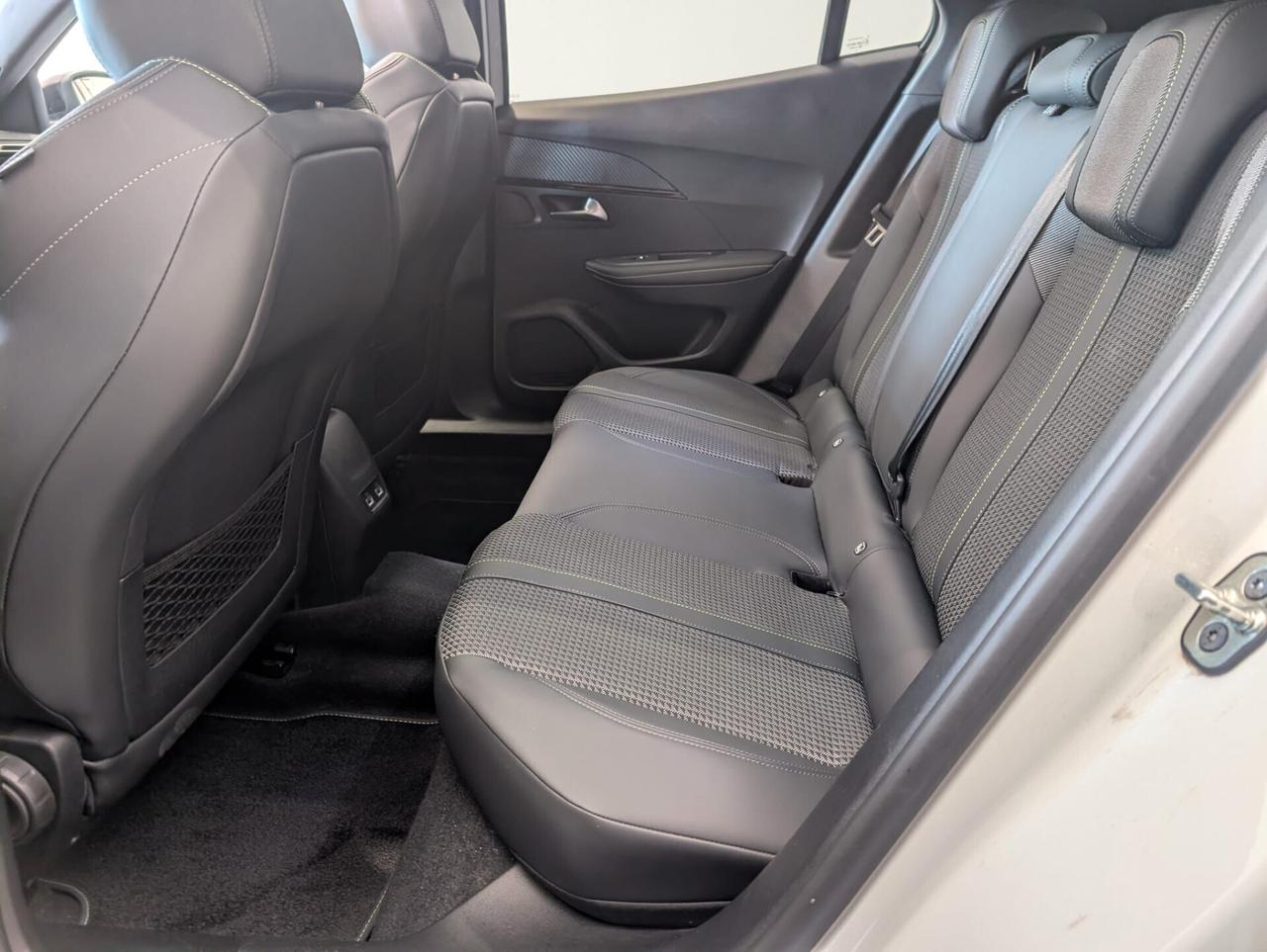 Peugeot 2008 BlueHDi 130 S&S EAT8 GT Pack