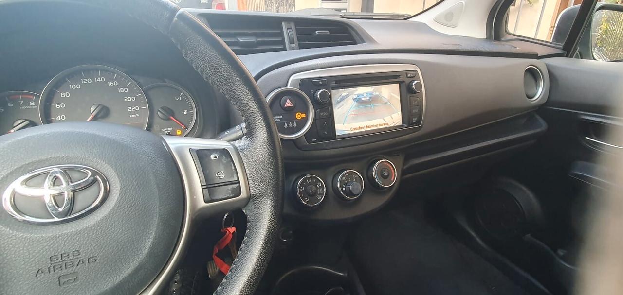 Toyota Yaris 1.0 3 porte Lounge *LEGGI*