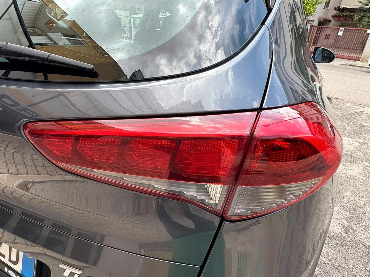 HYUNDAI TUCSON 1.7 CRDI 115 CV. X-POSSIBLE NAVI+RETROCAMERA