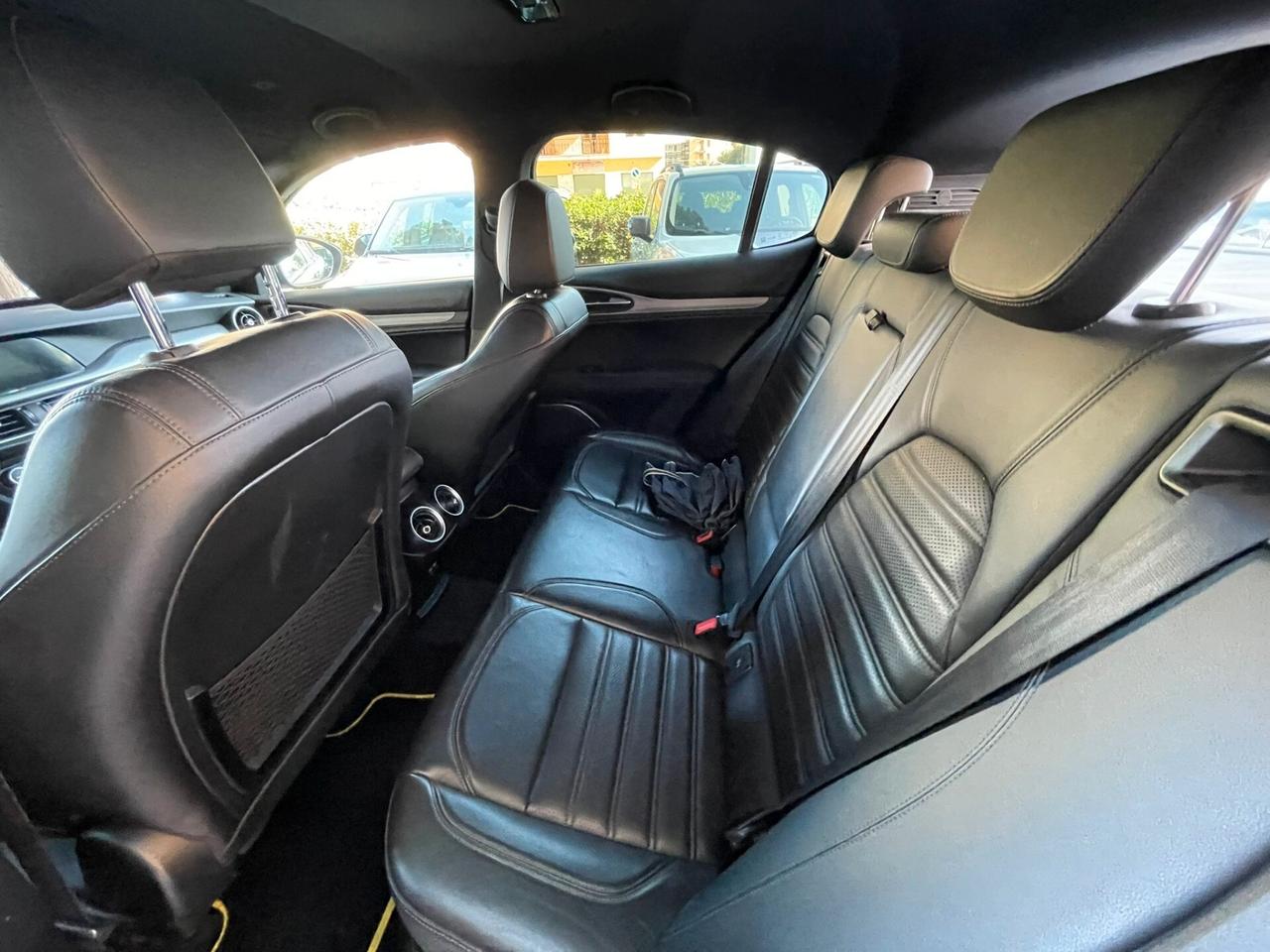 Alfa Romeo Stelvio 2.2 Turbodiesel 180 CV AT8 RWD Super