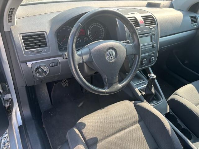 Volkswagen Golf 1.6 16V FSI 5p. Sportline