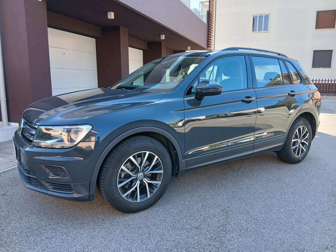 Volkswagen Tiguan 1.5 TSI Urban ACT BlueMotion Technology tua a €199 mese