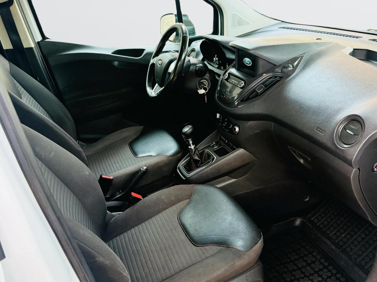 Ford TOURNEO COURIER 1.5 TDCi (75CV) *NEOPATENTATI*