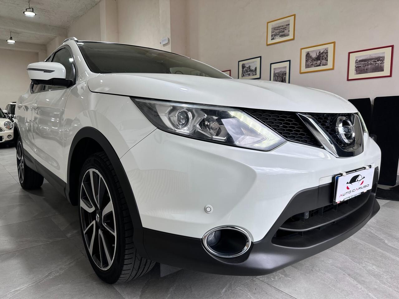 Nissan Qashqai 1.5 dCi N-Connecta – DA VETRI