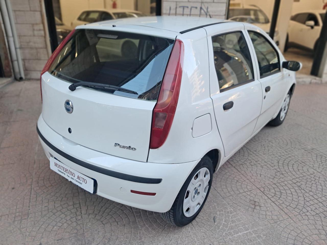 FIAT PUNTO 1.2 5PORTE-NEOPATENTATI-Euro 2690