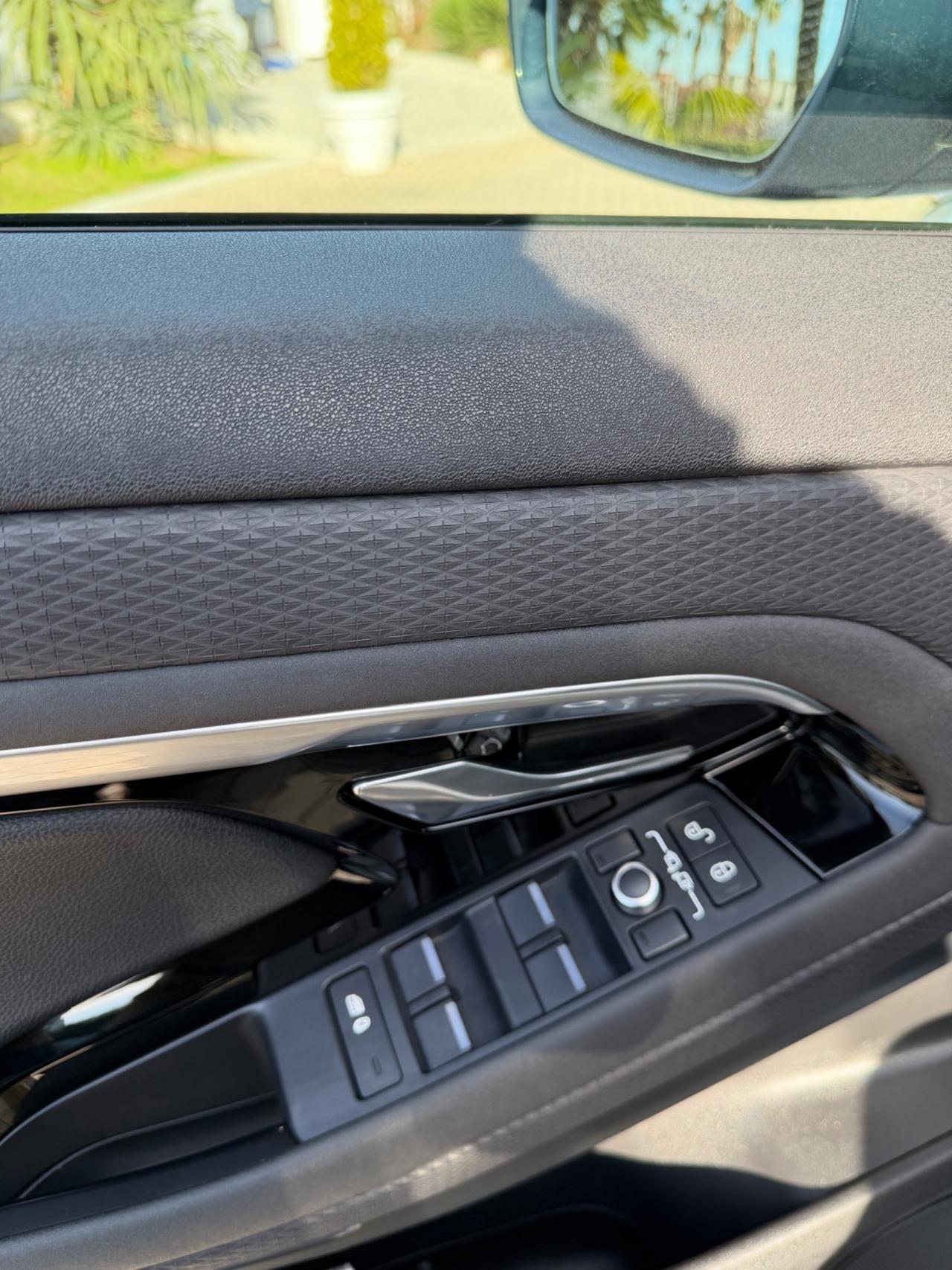 Land Rover Range Evoque 2.0D I4-L.Flw 150 CV AWD Auto SE