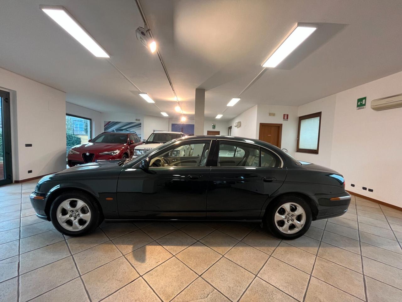 Jaguar S-Type 3.0 auto V6 24V 20.000 km