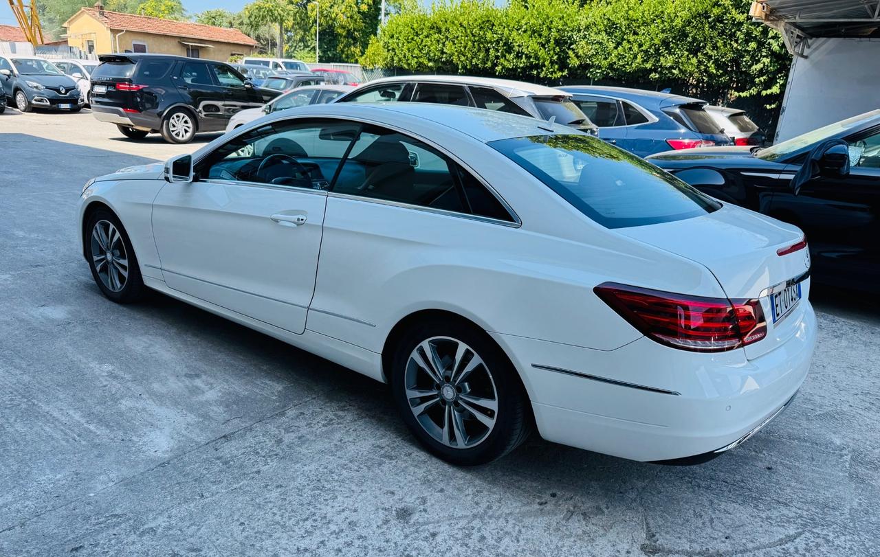 Mercedes-benz E 220 CDI Coupé Premium